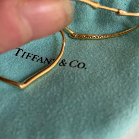 TIFFANY & CO. Yellow Gold Earrings - Picture 7 of 11